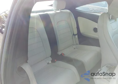 2018 Mercedes-Benz C 300 z USA, uszkodzony, nr VIN WDDWJ4JB5JF657122